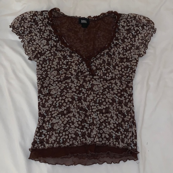 cute brown top - Picture 1 of 4